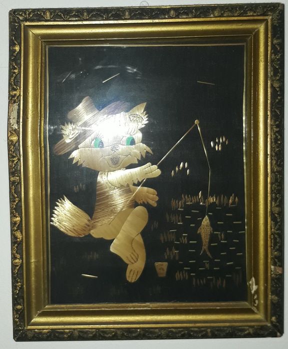 Tablouri artizanale din paie realizate manual.