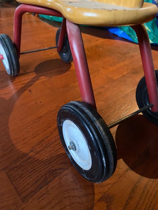 Играчка за дете - конче на колела