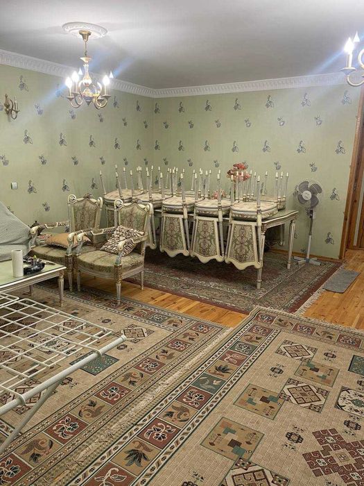 Продаётся  3-х комнатная квартира