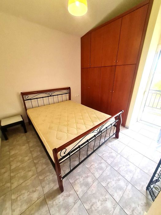 Продава се къща на две нива 90м2 и двор 220м2 в Паралия Врасна, Гърция