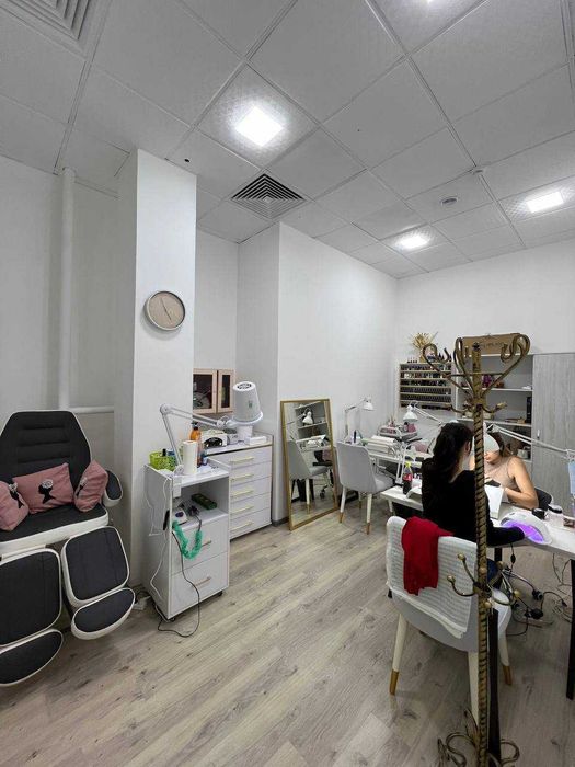 Ц-5 пр-т Шарафа рашидова пересечение пр-т Нурафшон ул.Осие 296 кв.м