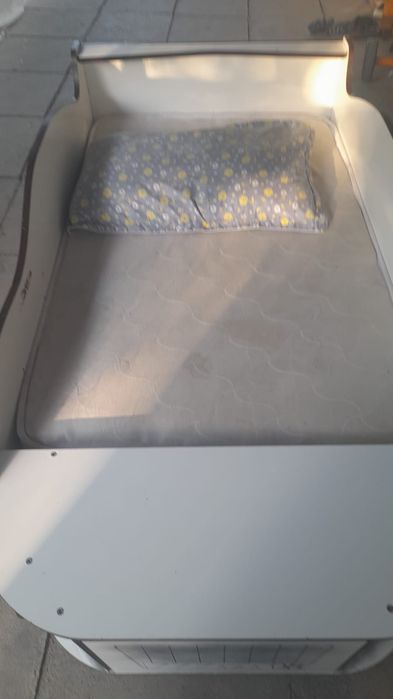 Продам детскую кроватку