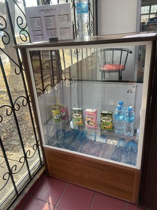 Витринный холодильник СРОЧНО