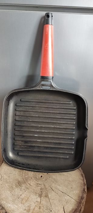 tigaie grill        .