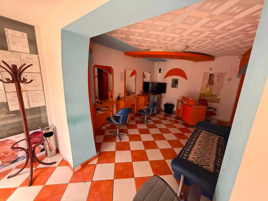 Apartament 2 camere Spatiu comercial
