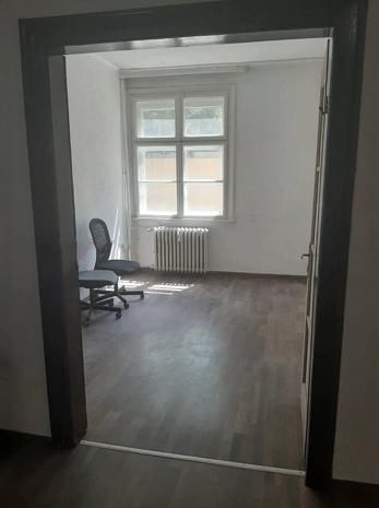 Дава се под наем Офис в София, Център - 100 кв.м за 1000 € - Снимка #7