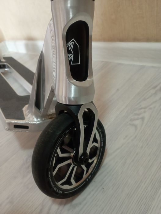 Самокат трюковой