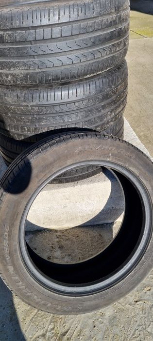 Vând cauciucuri Pirelli