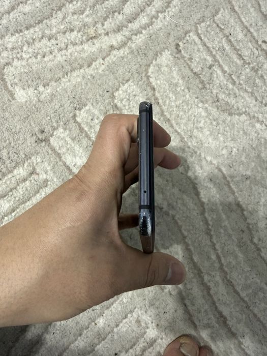 Mi 8 lite aybi yóq holati rasmdigi pul topar telefón