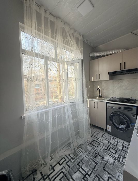 Чиланзар Ц квартал 2в3 комнатная