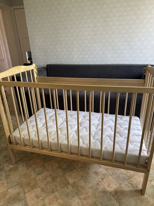 Бесплатно отдадим кроватку в хорошем состоянии