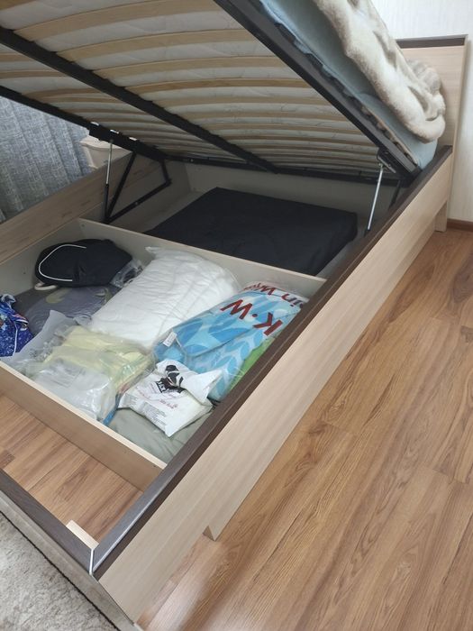 Продам кровать 160*200 с подъемом