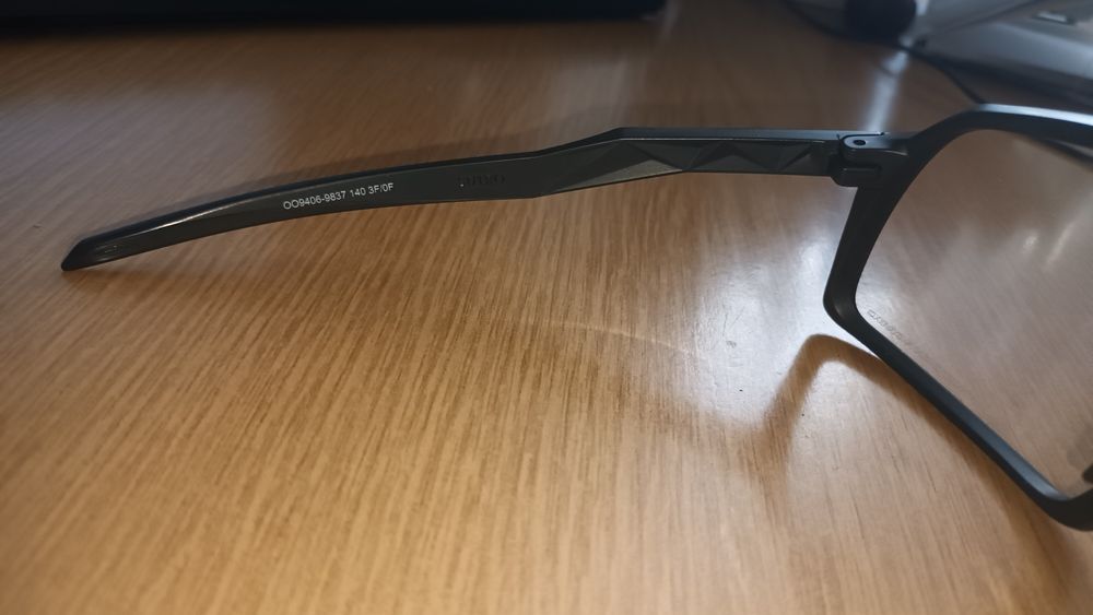 Oakley Sunglasses Sutro 009406 Carbon Frame Photochromic Lense