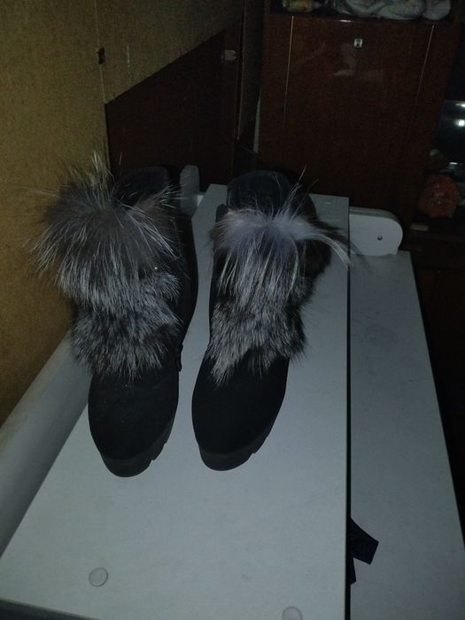 Продам женскую  обувь