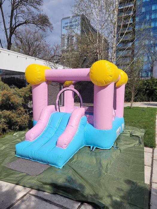 Tobogan cu bouncer/Tobogan gonflabil cu trambulina