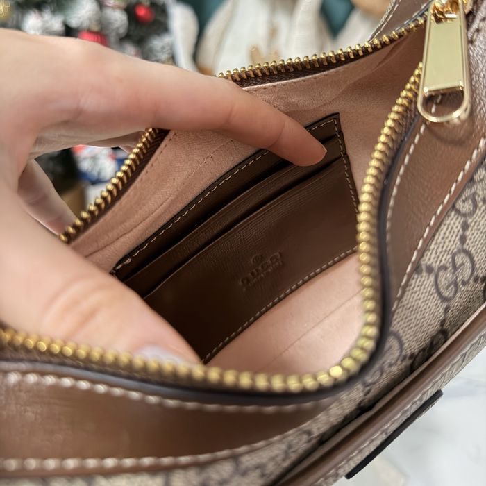 Gucci Half Moon чанта