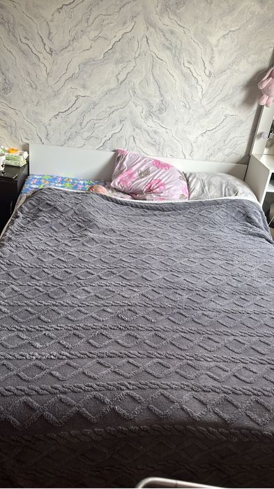 Кровать  160х200 б/у  с матрасом