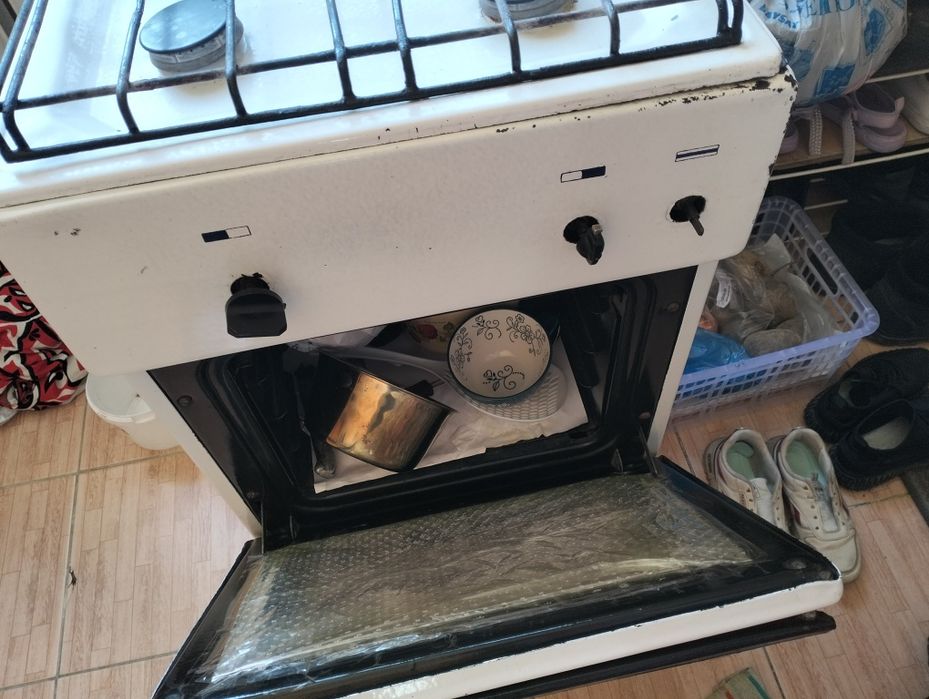 Продам Газ .плиту рабочая.