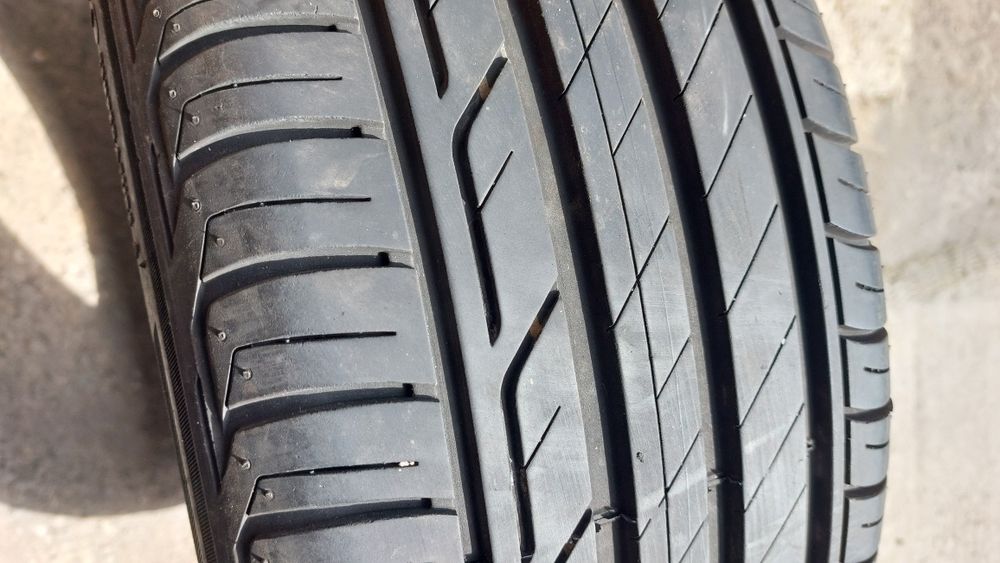 Летни гуми 215/55/17 Bridgestone Turanza T001 4 броя