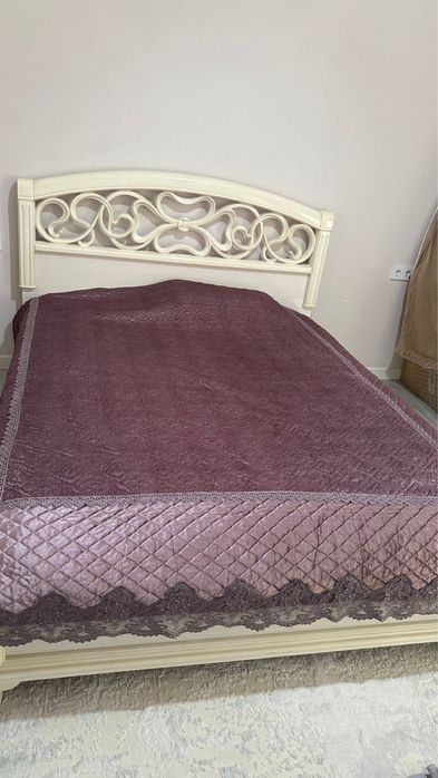 Кровать двухспальная