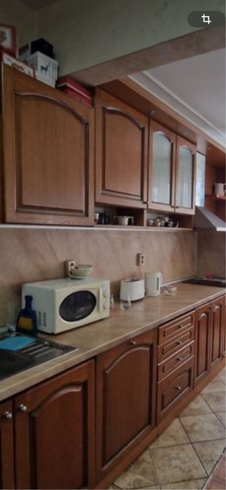 Продавам кухня 12 модула  масив дъб