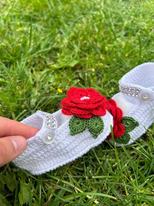 Set rochita si pantofi fetita crosetate, 0-3 luni, calitate excelenta