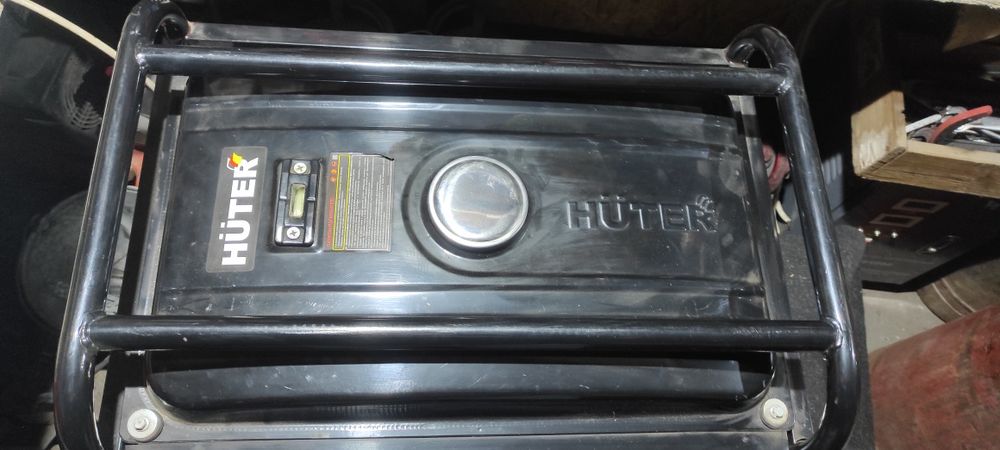 Бензиновый электрогенератор