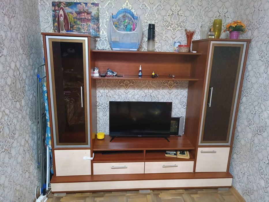 Продам стенку...