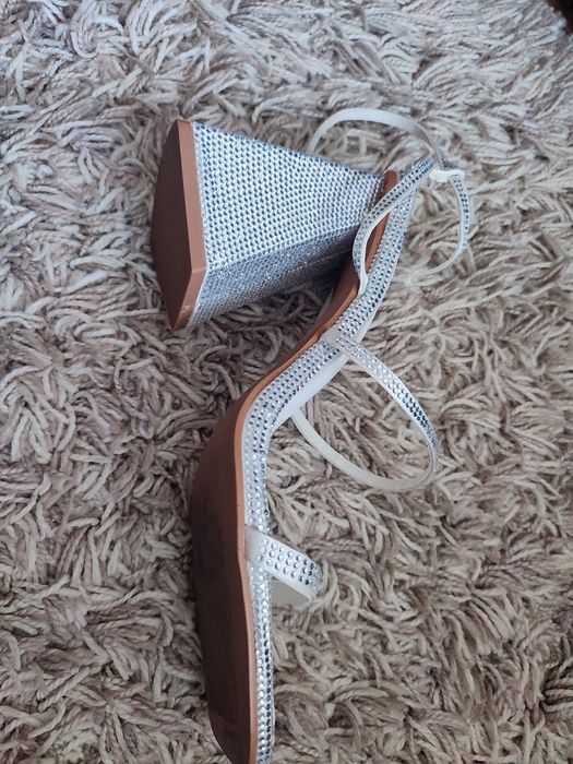 Продам обувь женская