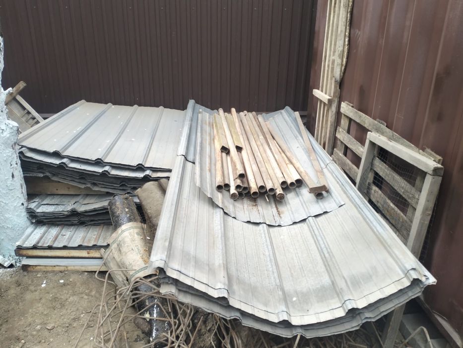 Продам листы в хорошем состоянии