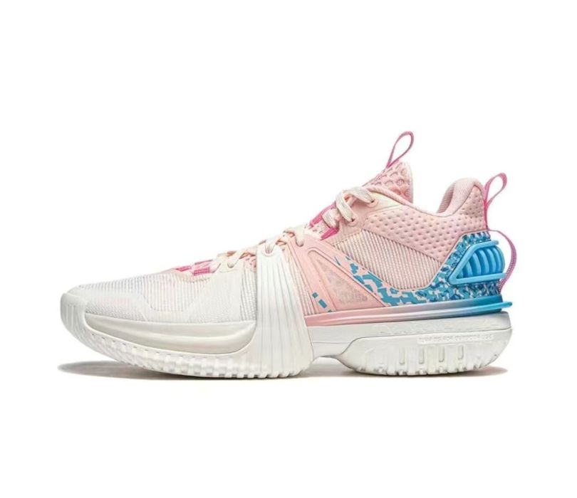 На заказ игровые кроссовки от компании Li-Ning