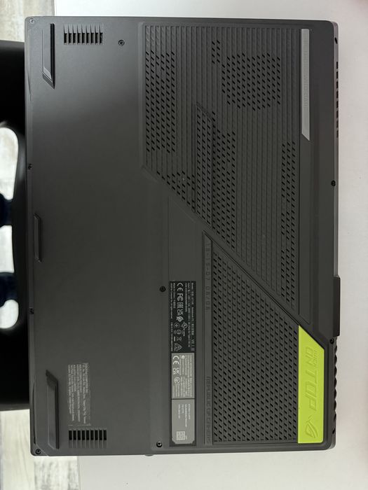 Asus ROG Strix G713RW