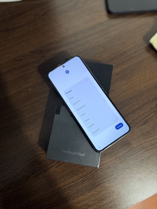 Samsung Galaxy Z Flip 4