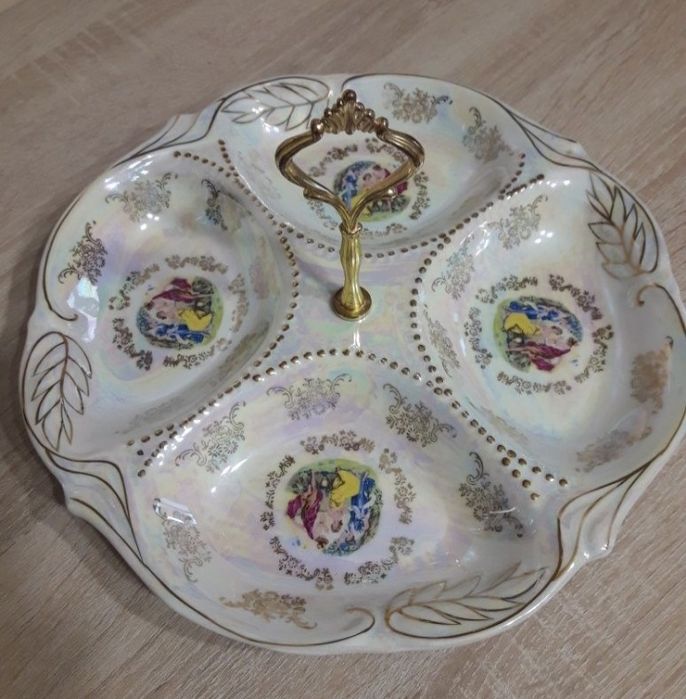 Менажница с ручкой