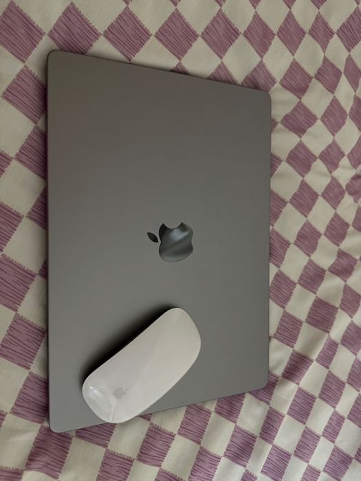 MacBook Pro 14″ (2021) — Apple M1 Pro, 16GB / 512GB SSD