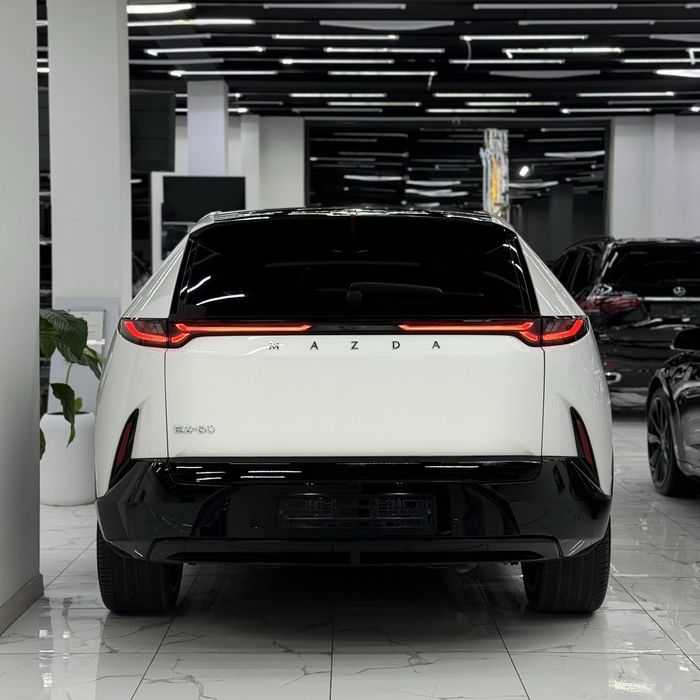 Mazda EZ-60 Hybrid Max