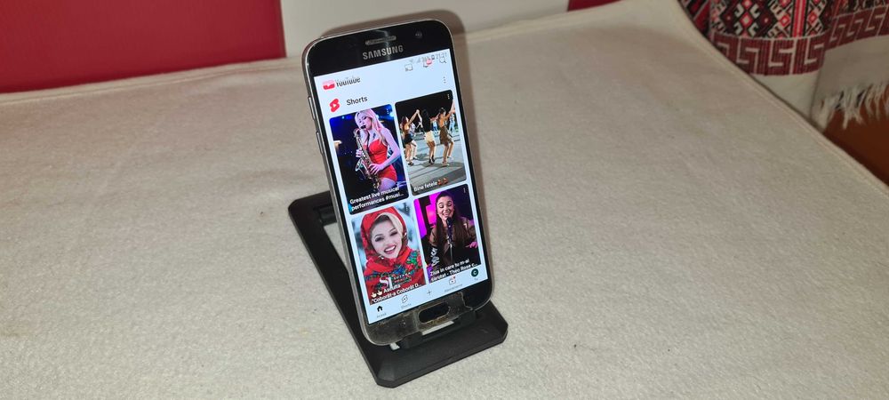 Samsung S 7 = 180 lei