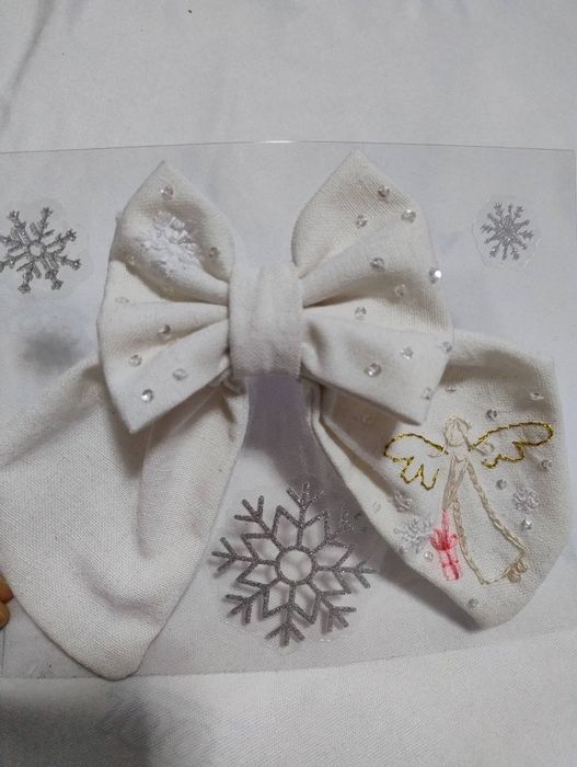 Панделка за коса