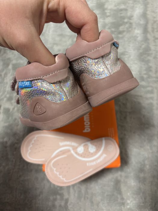 Обувки за прохождане  Biomecanics