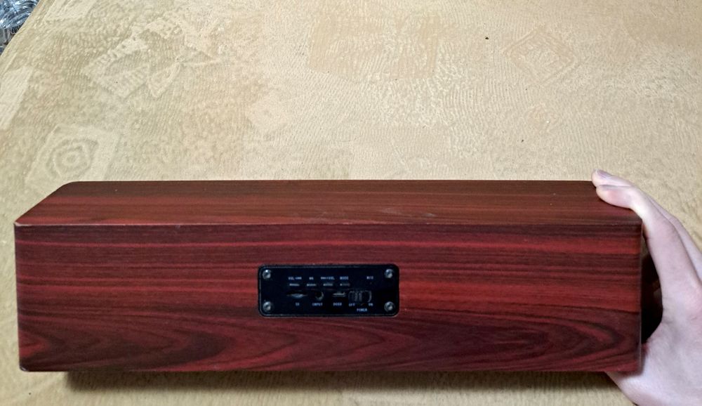 Vând urgent boxă din lemn