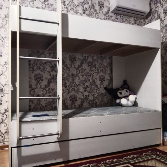 Детский кровать почти новый