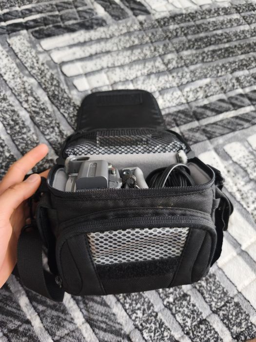 Vând Handycam Sony