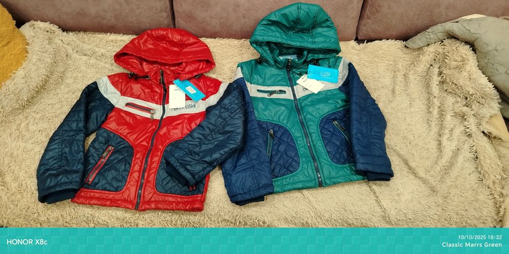 Продам детские куртки 3500
