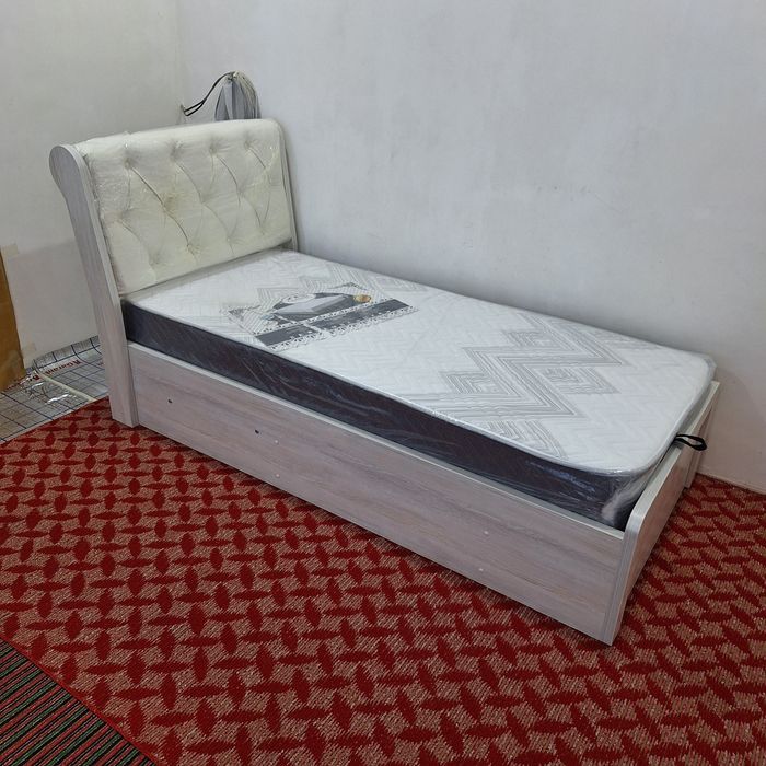 Диван кроват сотилади