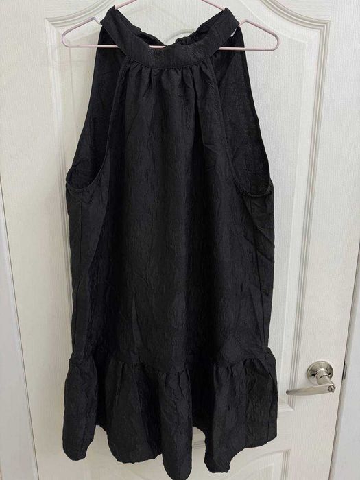 Новые жаккардовое /атласное платья H&M, размер М/L (46/52)