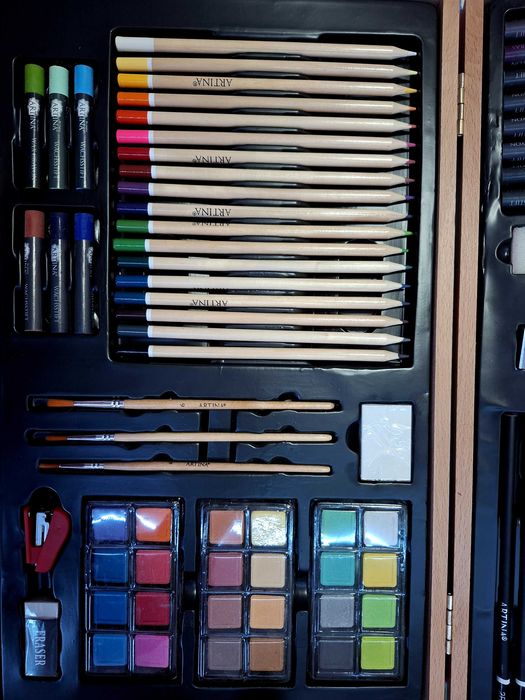 Художествен комплет Artina