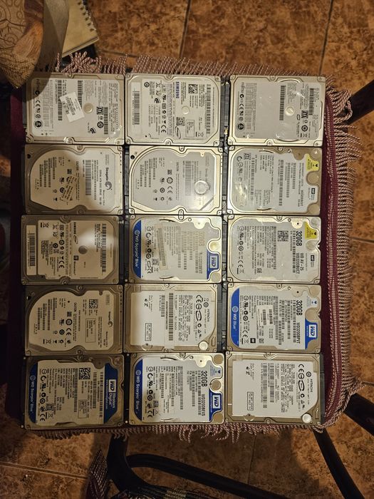 Lot 15 harduri de laptop 320-500gb 100% viata