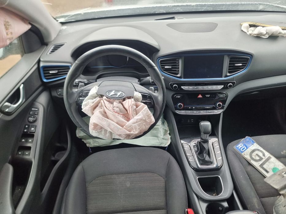 Panou schimbator viteze cu nuca manson 84651-g2000 Hyundai Ioniq AE (2016 - 2020)