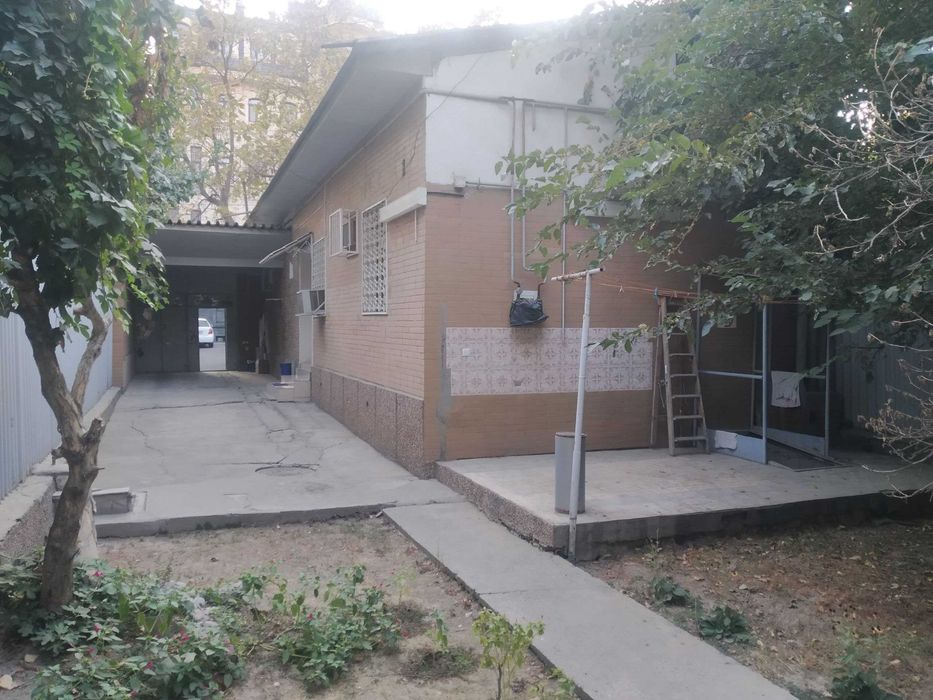 Участок с помещениями 7 соток под гостиницу хостел детский сад офис