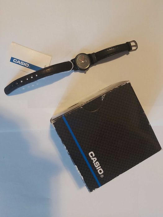 Ceas Damă Casio Quartz – Model Casual-Elegant, Mic și Finuț